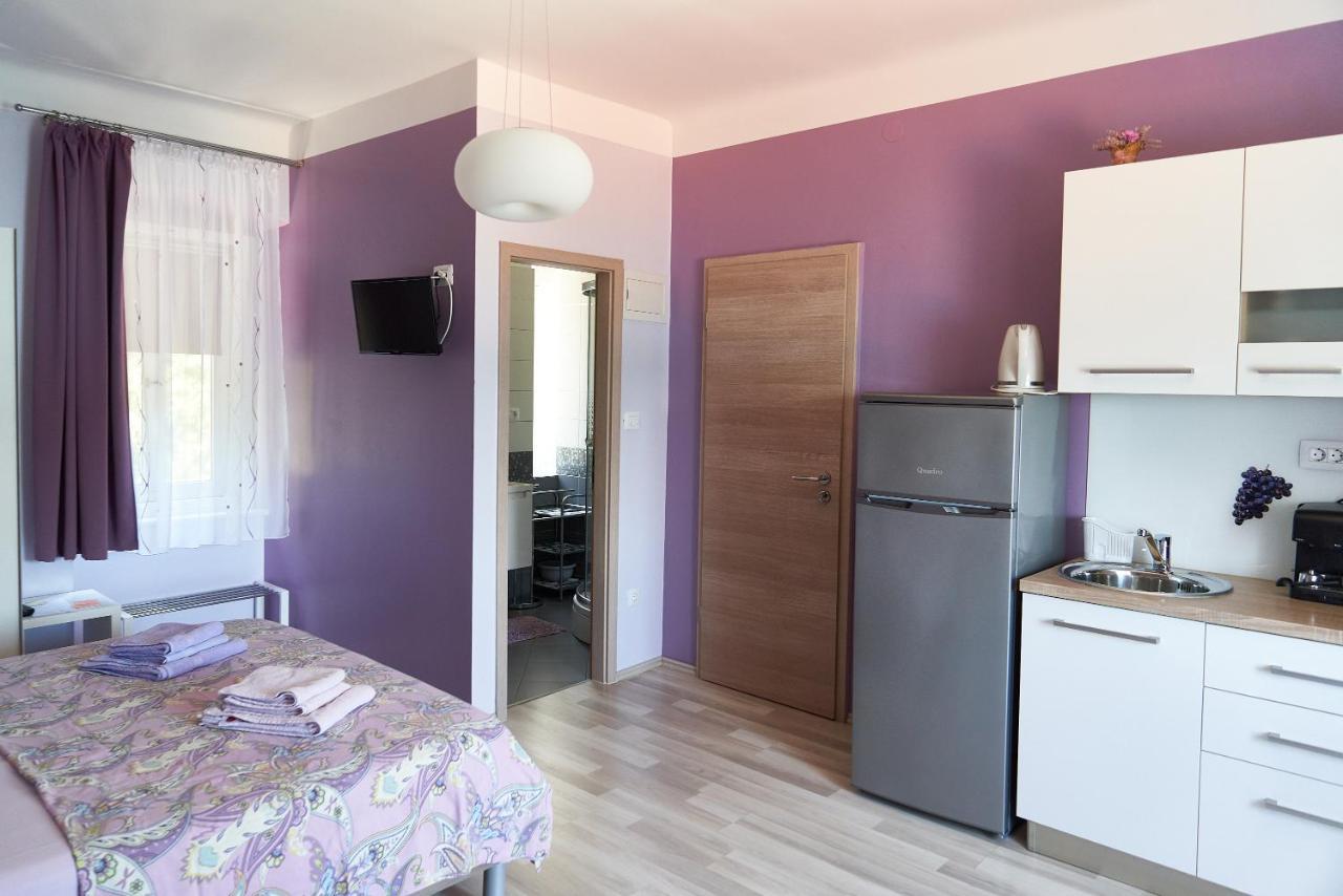 Apartments Nives 茨雷斯 外观 照片